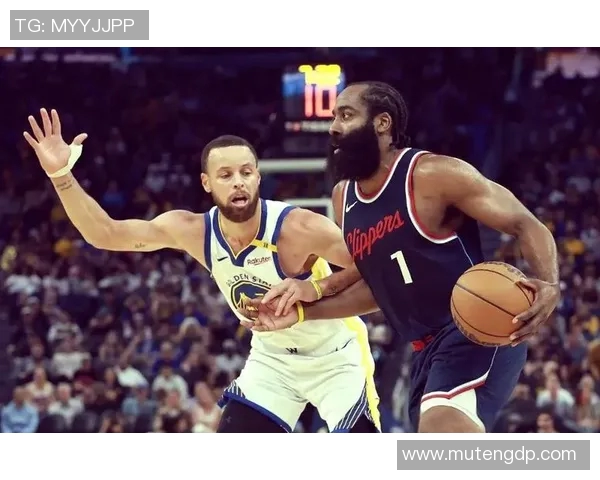 勇士对阵森林狼28场激战回顾与精彩瞬间分析